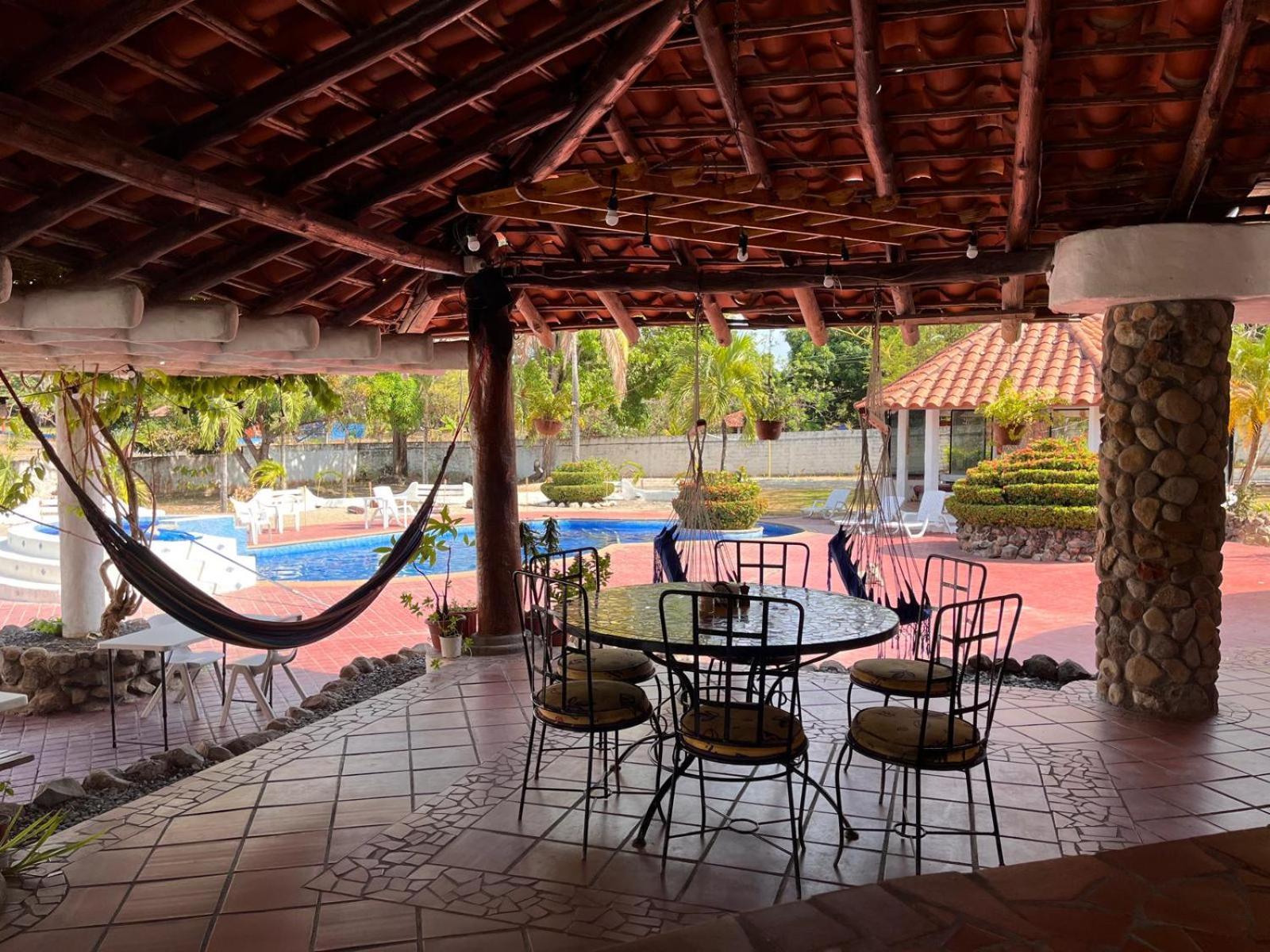 Hotel Mia Nueva Gorgona Extérieur photo